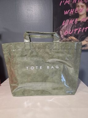 NWOT Stylish Vinyl "Tote Bag" Olive Green Handbag